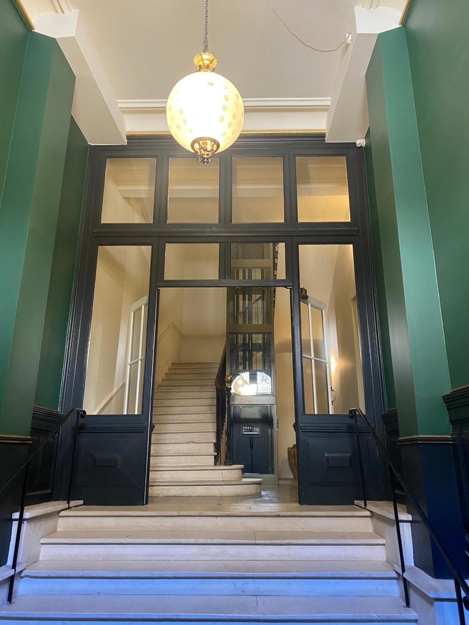 Le Saint Apolline - Sete, Appartement Haussmanien Eksteriør billede